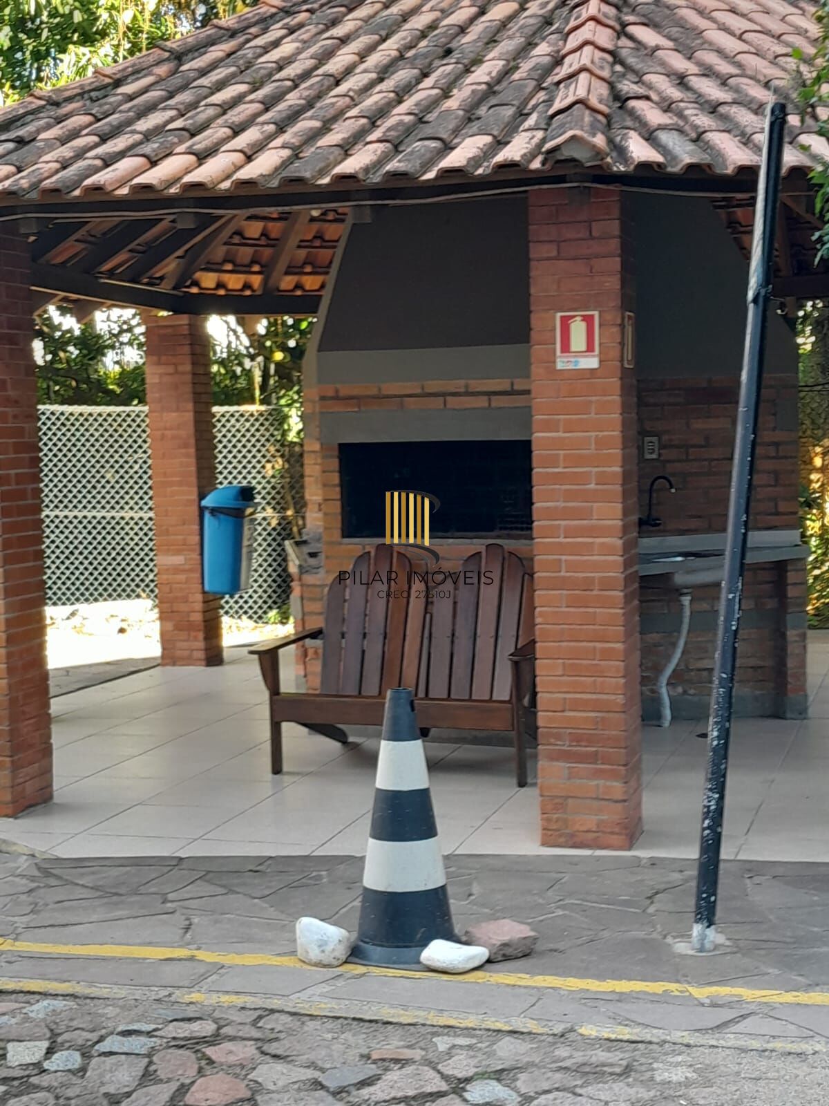 Apartamento dois dormitórios, reformado