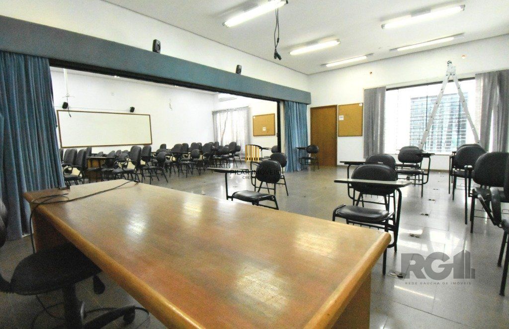 PRÉDIO - 319,00 m² - MENINO DEUS