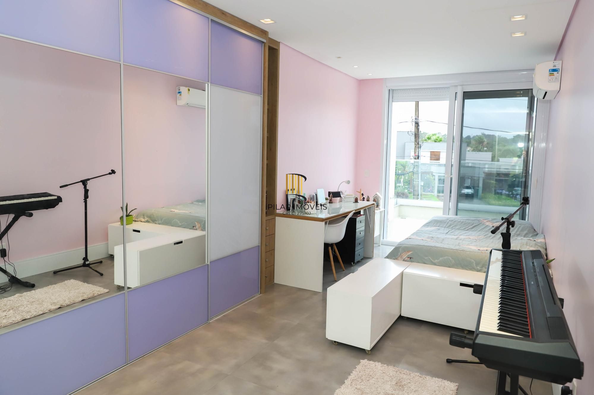 Terraville com 5 suítes