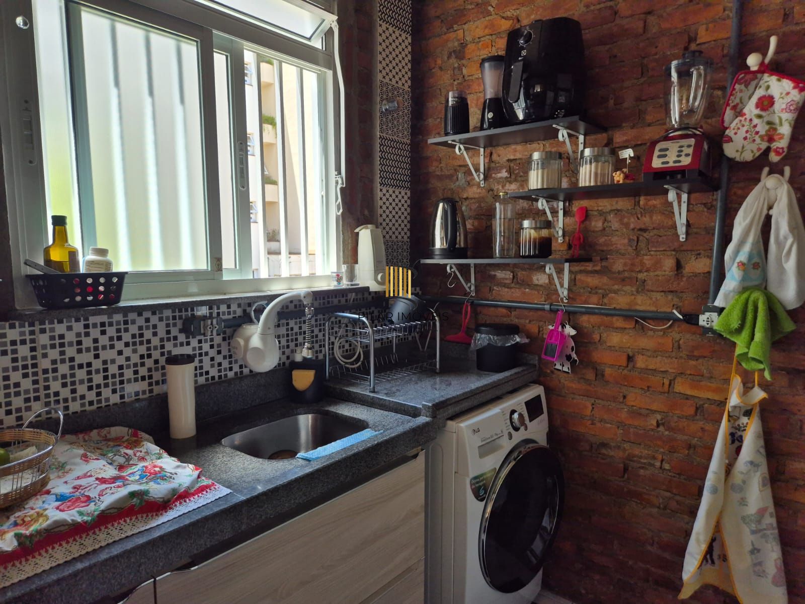 1 Suíte com churrasqueira, semimobiliado