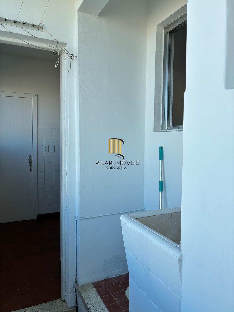 AMPLO APARTAMENTO DE 3 DORMITÓRIOS NA CIDADE BAIXA