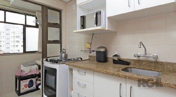 APARTAMENTO - 2 DORM . 1 VAGA - 58,00 m² - MENINO DEUS