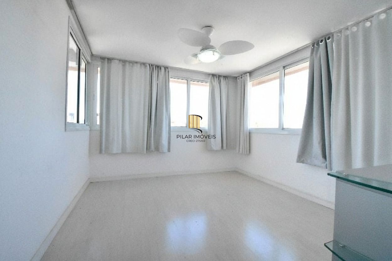 APARTAMENTO 2 DORMITÓRIOS COM 1 VAGA E SACADA COM CHURRASQUEIRA