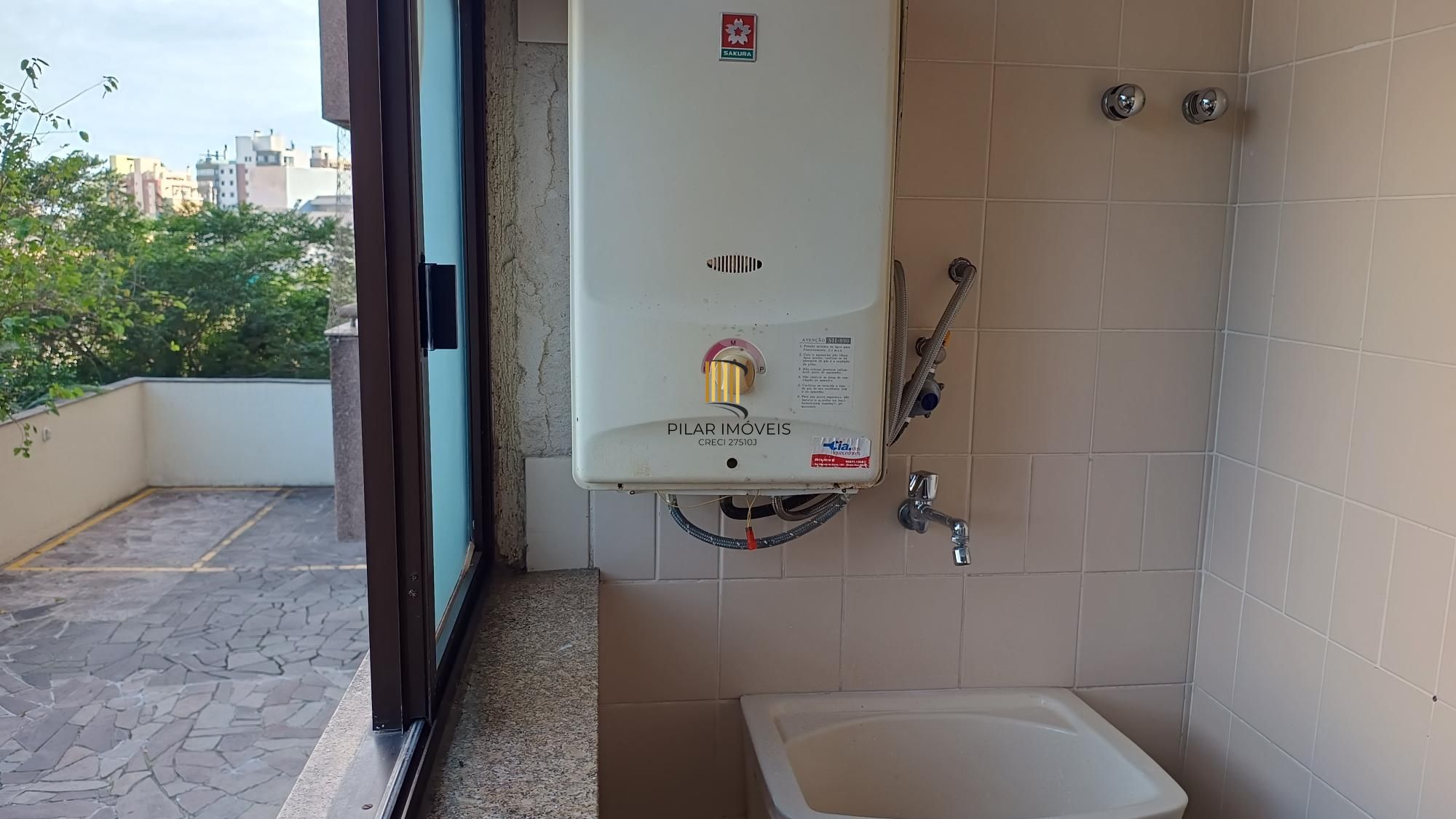 Apartamento 2 dormitórios 1 vaga no Bairro Menino Deus