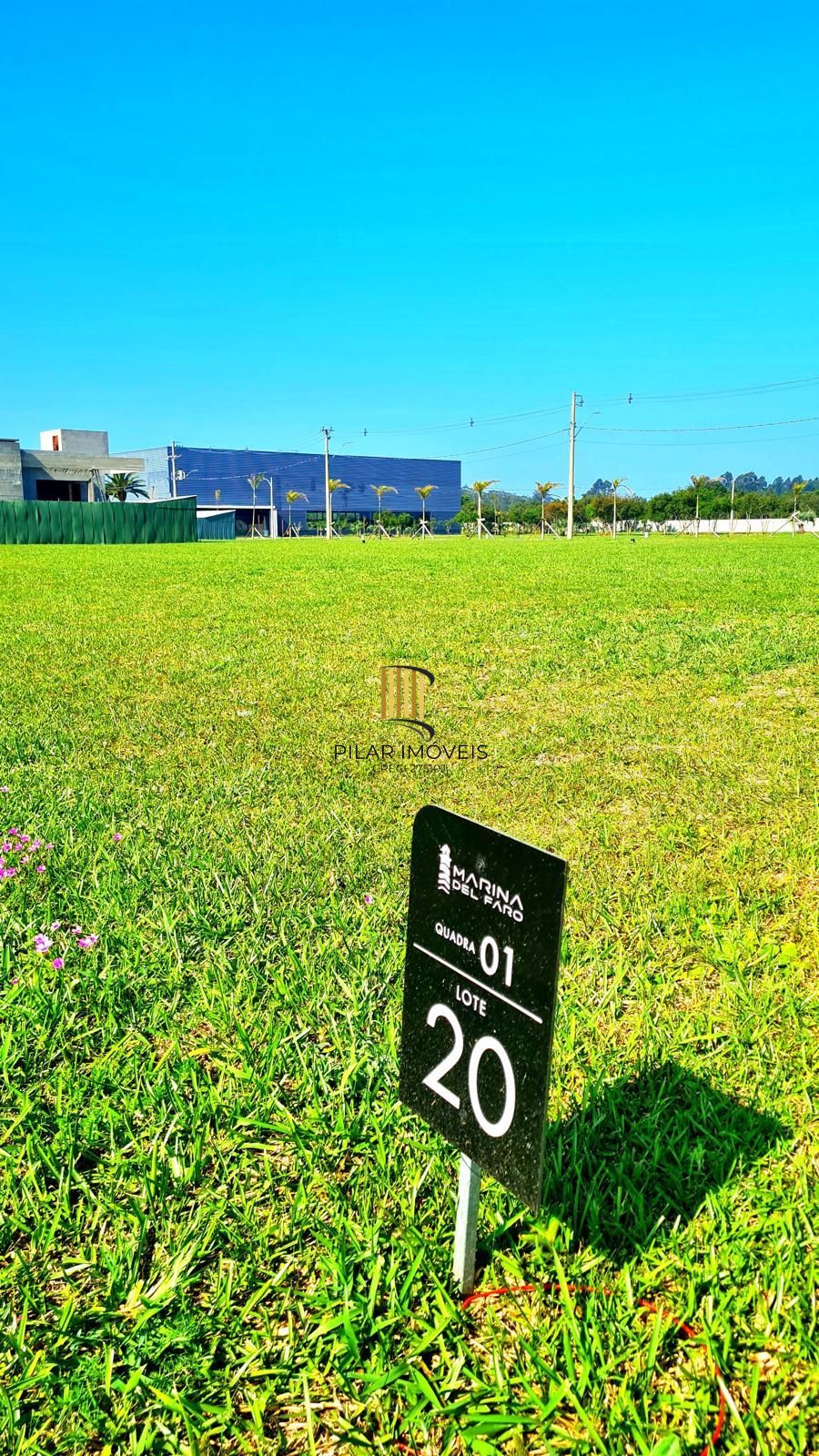 Terreno 14X25,com projeto já aprovado no Cond Marina del Faro