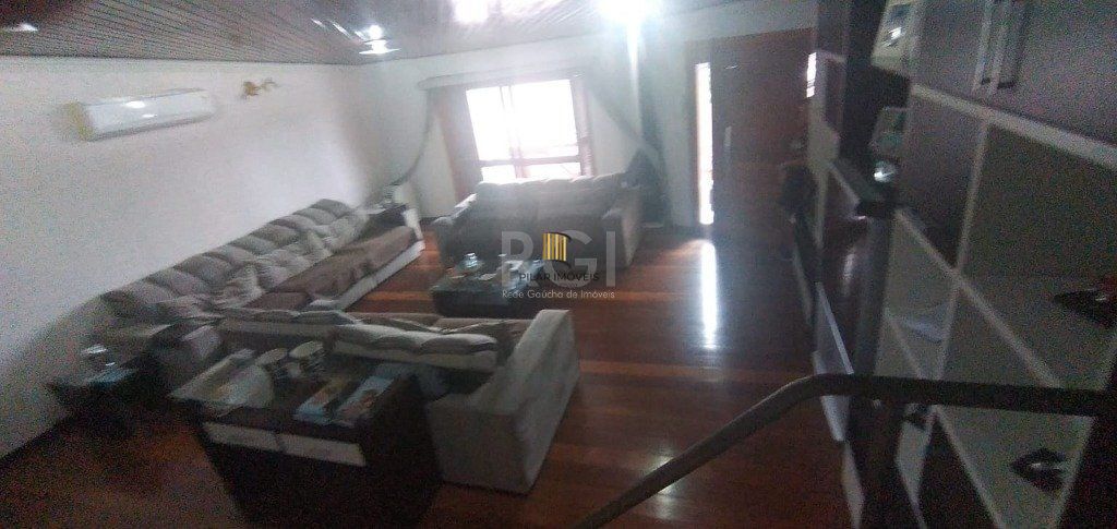 Casa para Venda - 243m², 2 dormitórios, sendo 1 suites, 3 vagas - Glória