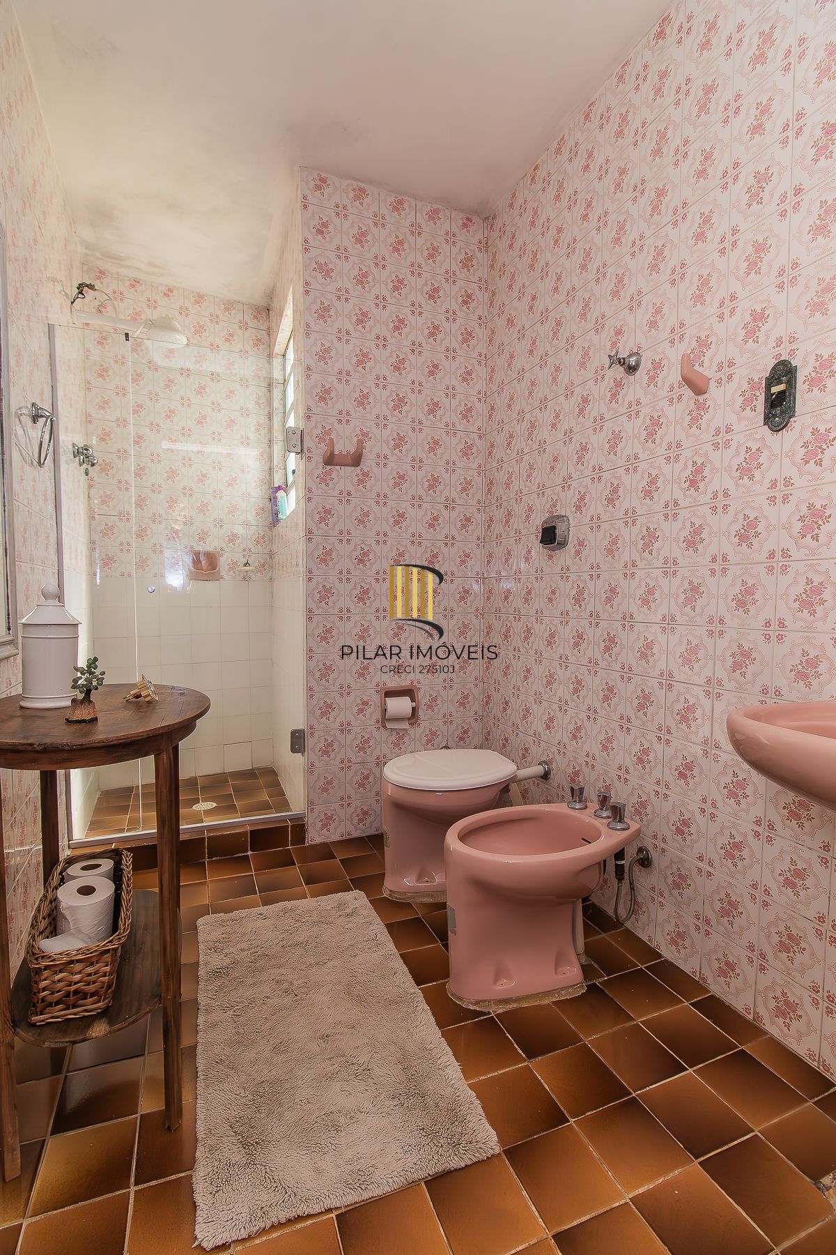 3 Dormitórios, com lareira, churrasqueira e piscina