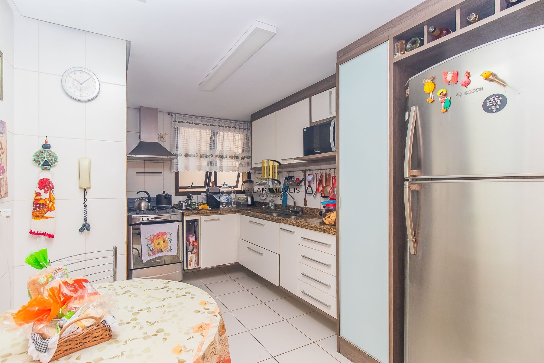 LINDO APARTAMENTO NO MENINO DEUS  com 117 M PRIVATIVOS, 3 DORITÓRIOS COM SUÍTES E VAGA DUPLA