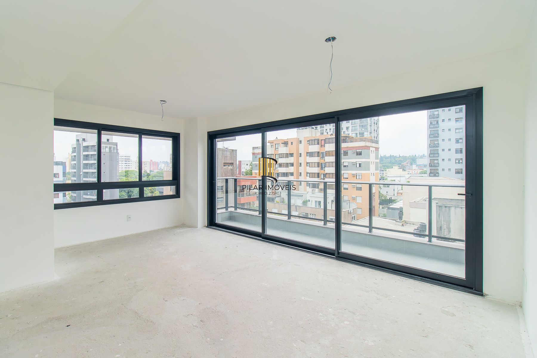 APARTAMENTO 2 D (um suíte) 80,45m² - 1 vaga simples descoberta- MENINO DEUS