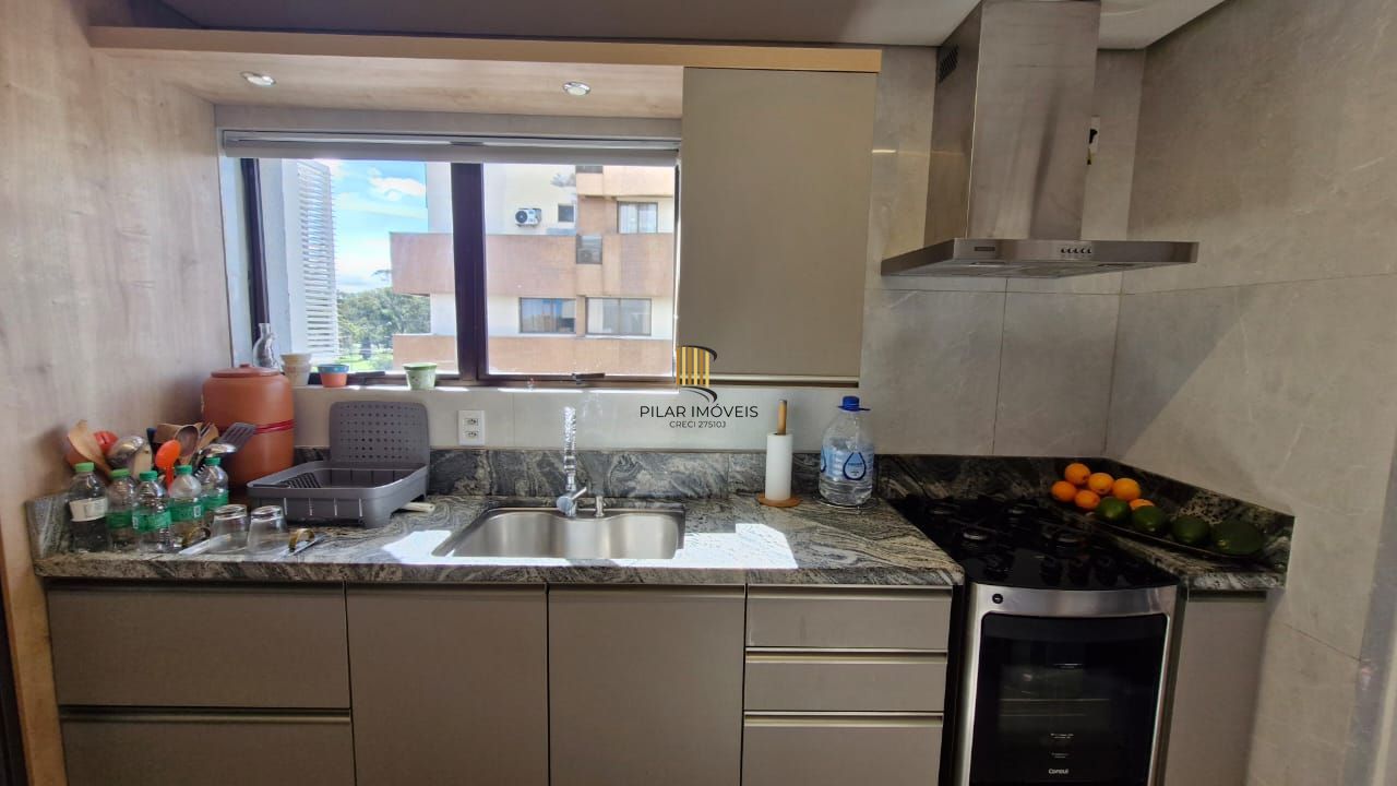 Apartamento de frente para o Guaíba/Parque Marinha do Brasil, com 3 dormitórios, 2 garagens cobertas