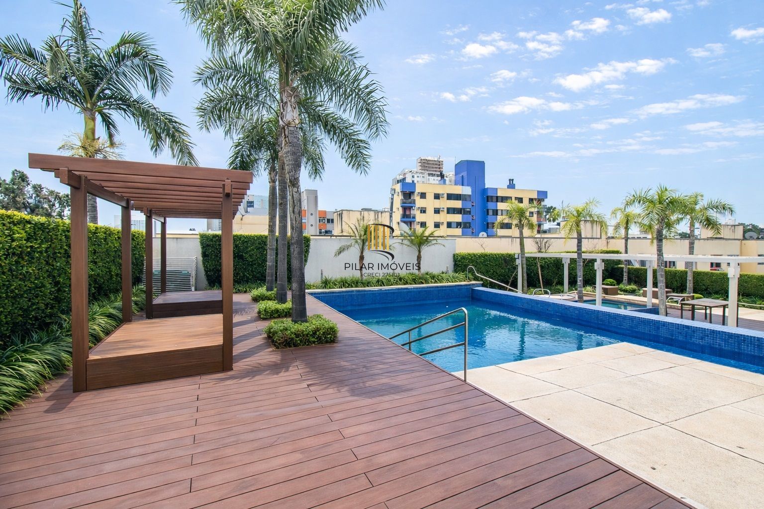 3 suítes 2 vagas Menino Deus