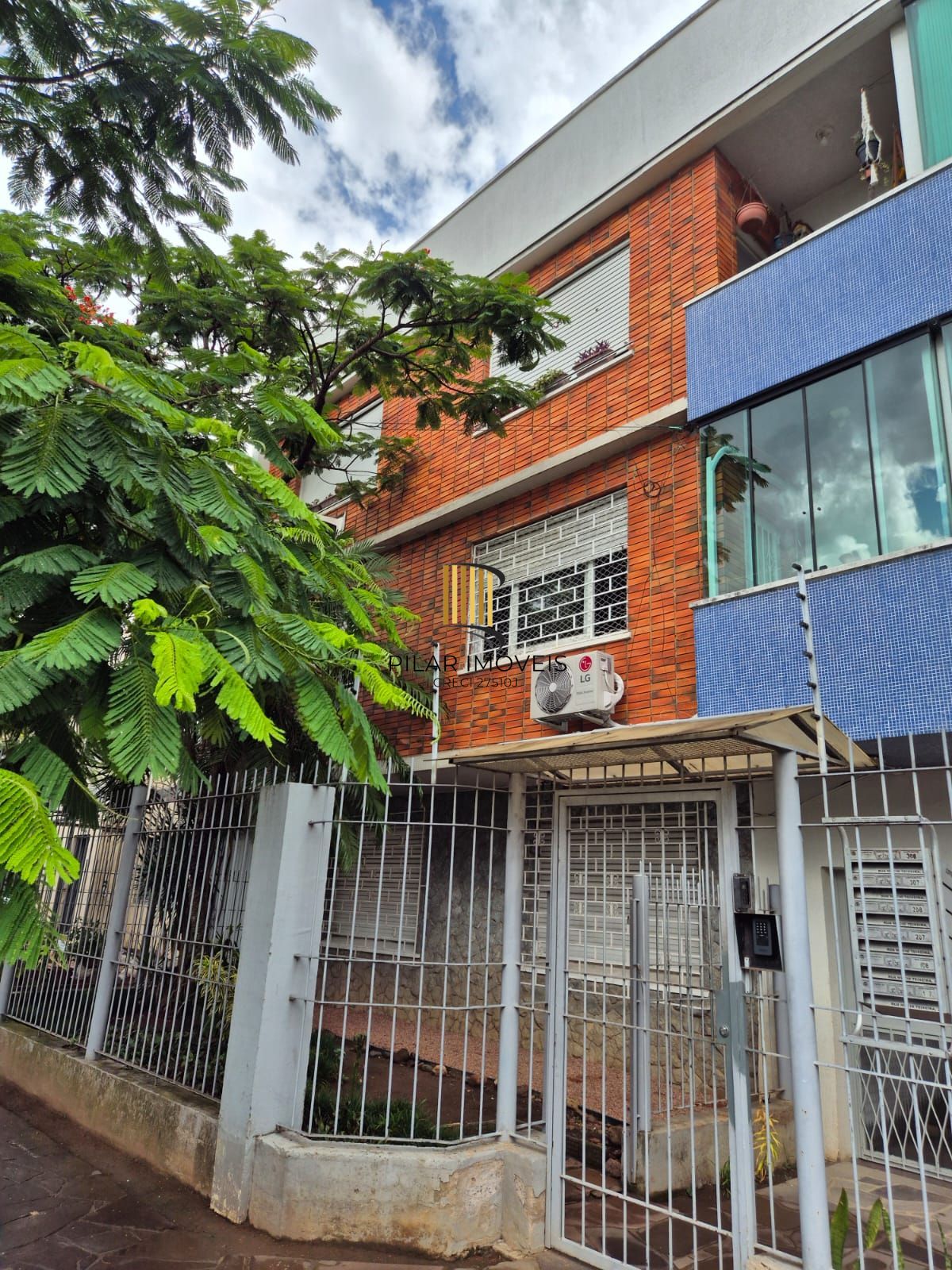 2 Dormitórios com terraço - Pilar Imóveis