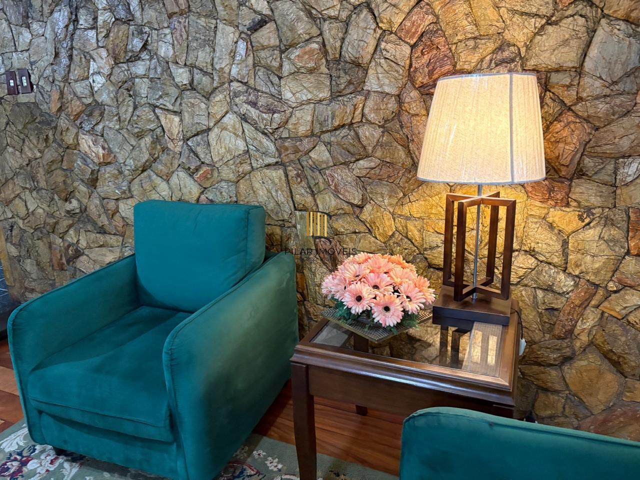 Apartamento amplo no bairro Menino Deus 60,68m², 2 dormitórios