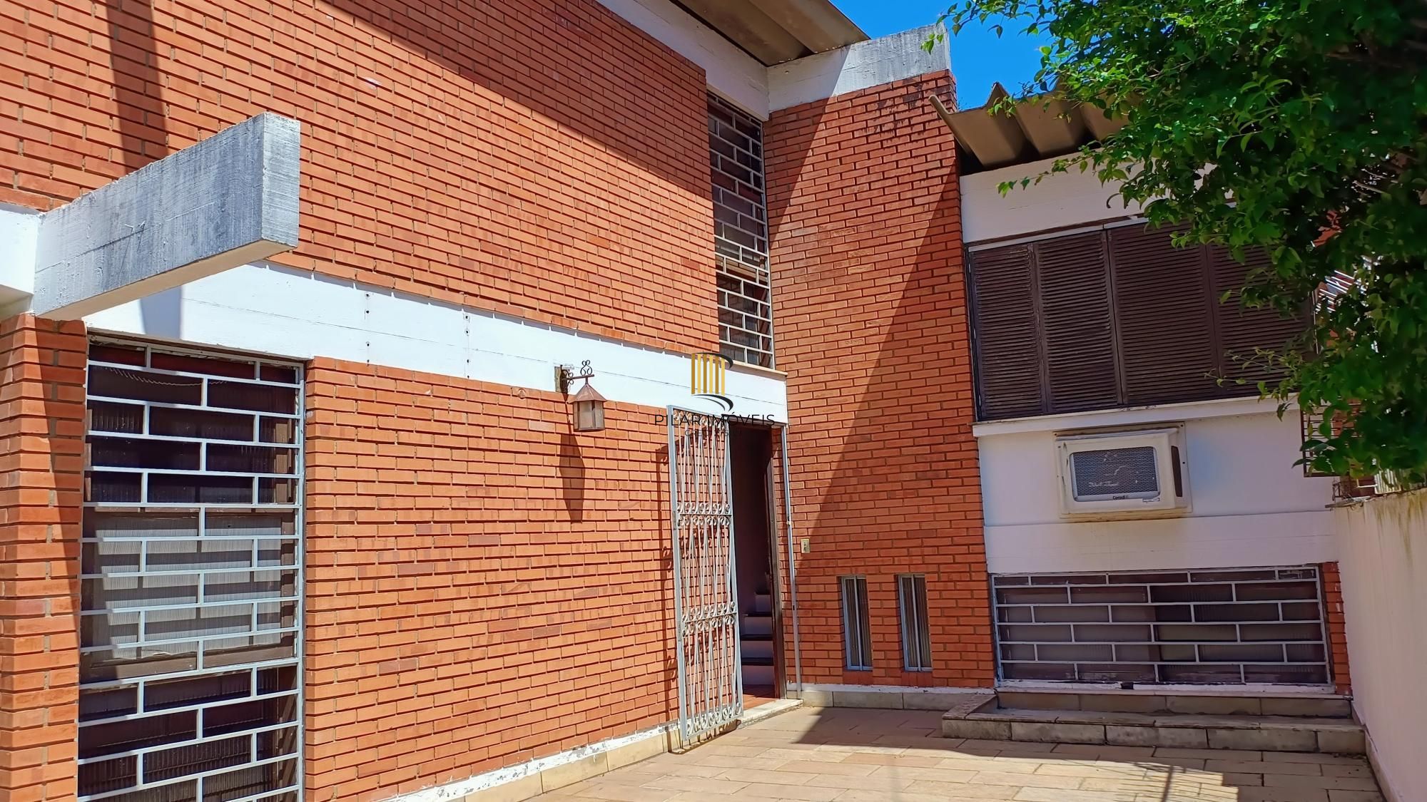 Casa 3 dormitórios 2 vagas