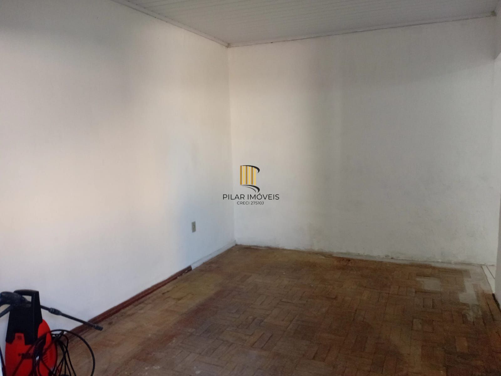 Casa 3 dormitórios no bairro Partenon