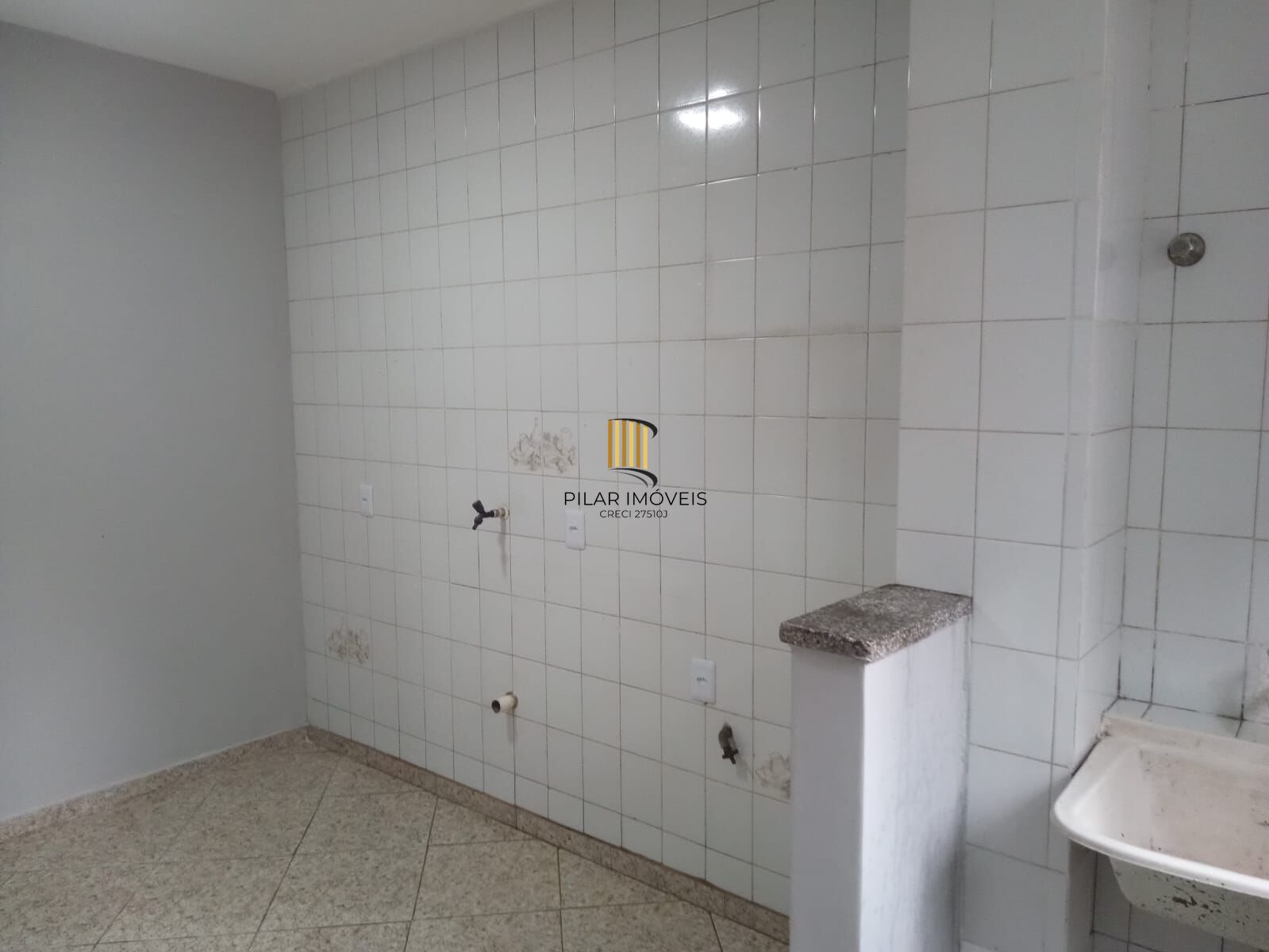 Apartamento dois dormitórios, reformado