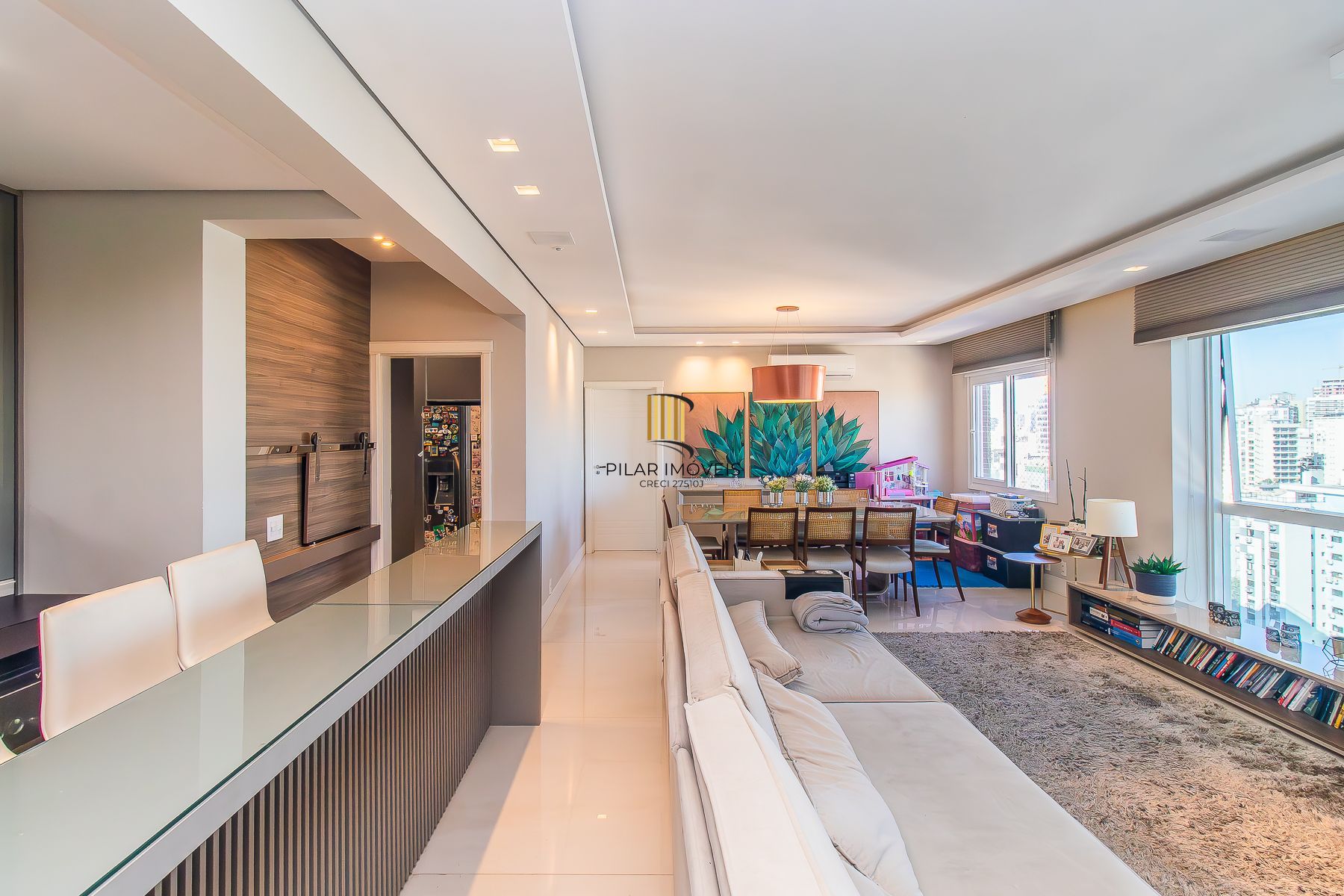 Apartamento 3 suítes 3 vagas no Moinhos