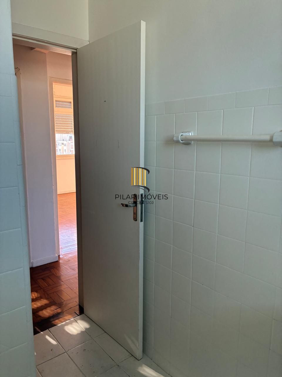 AMPLO APARTAMENTO DE 3 DORMITÓRIOS NA CIDADE BAIXA