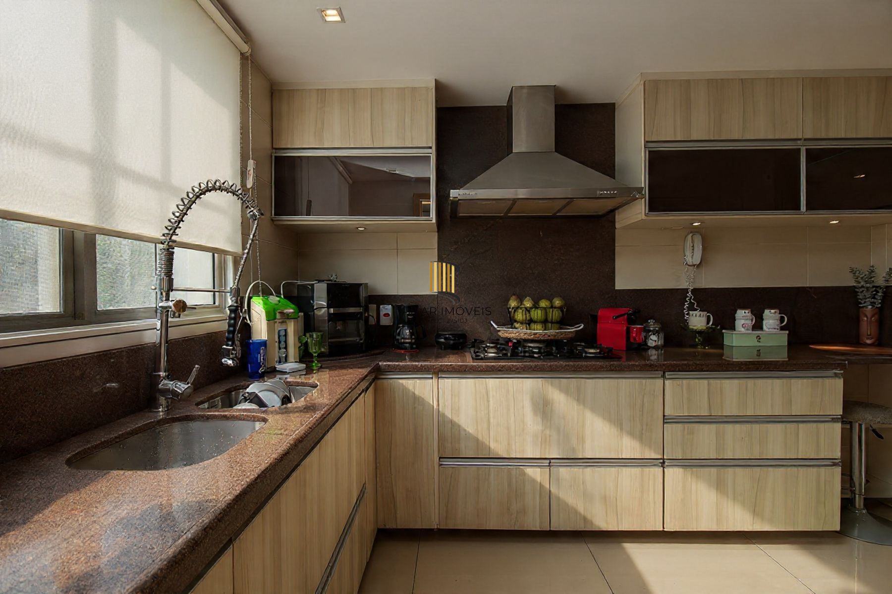 3 suítes 2 vagas Menino Deus