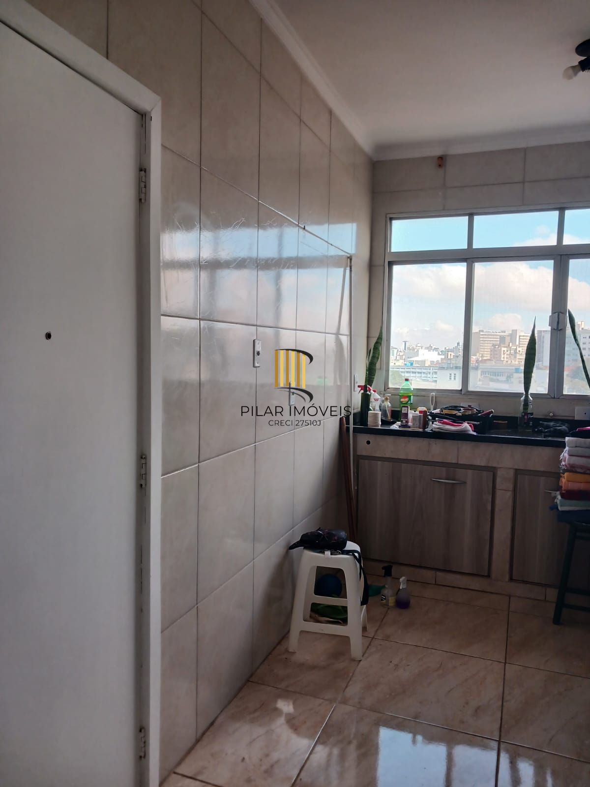Apartamento três dormitórios ( uma suíte) panorâmico