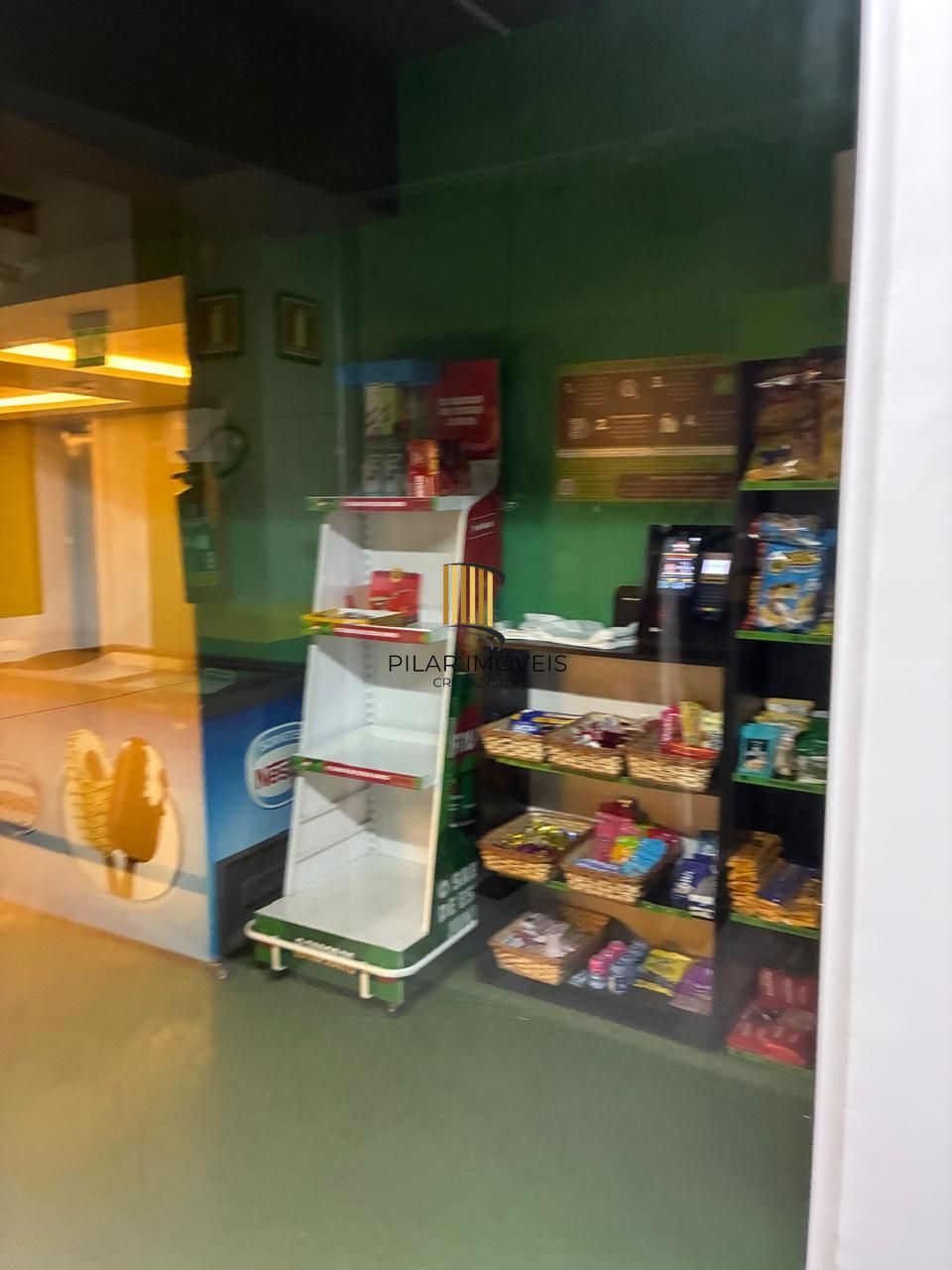 Lindo imóvel 2 dormitórios, 1 suíte, 64 m2, vaga de garagem no bairro Praia de Belas