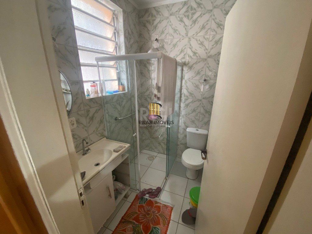 Casa 4 dormitórios - 1 vaga -  330m² Menino Deus