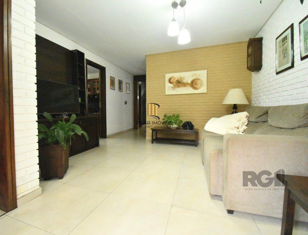 CASA - 5 dorms. -  3 vagas -  290 m² - MENINO DEUS
