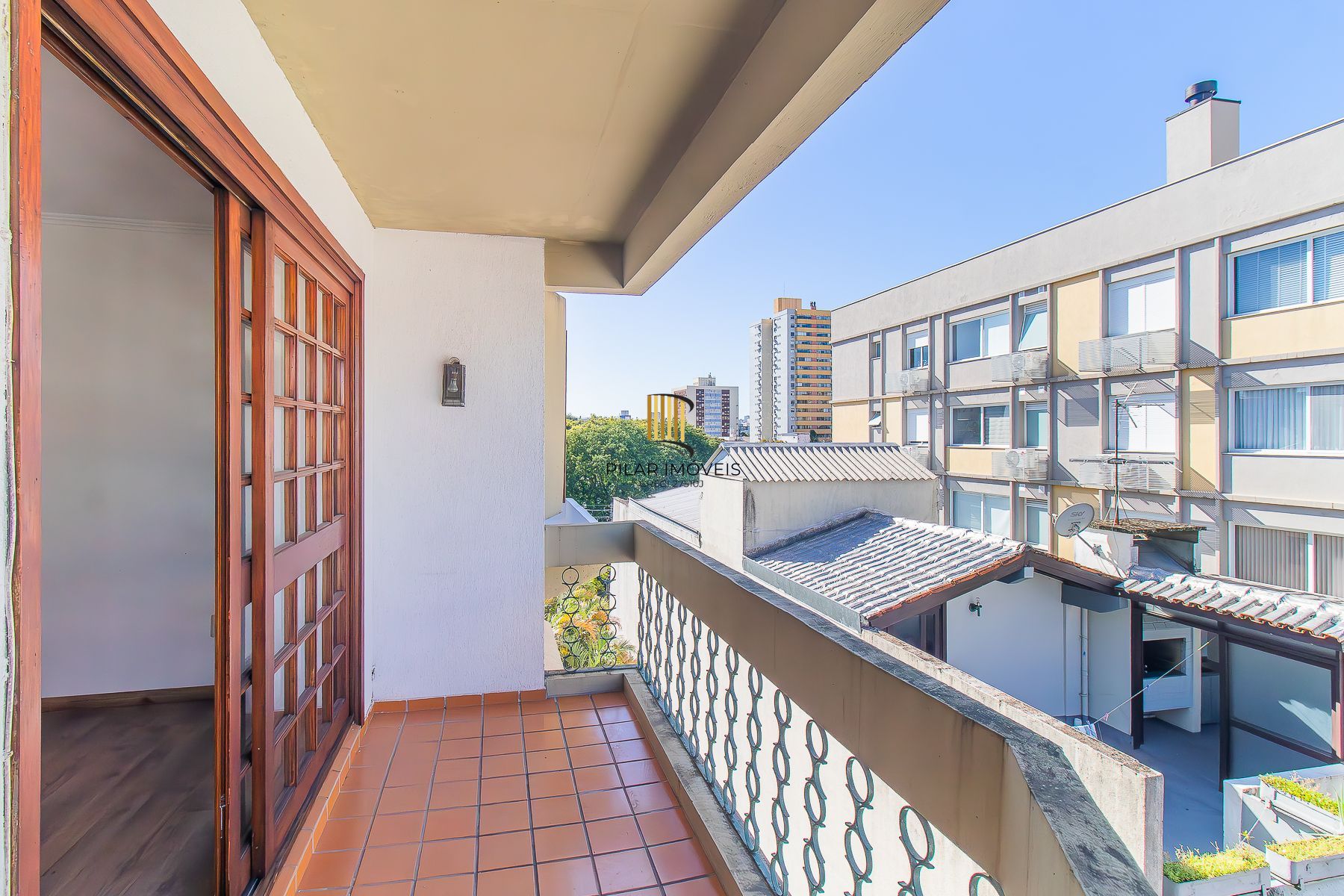 COBERTURA DUPLEX COM 3 DORMITÓRIOS E PISCINA