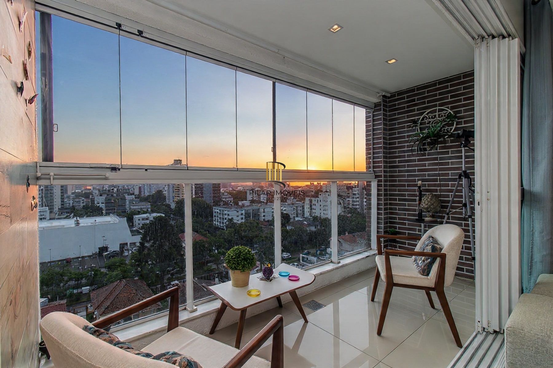 3 suítes 2 vagas Menino Deus - Pilar Imóveis