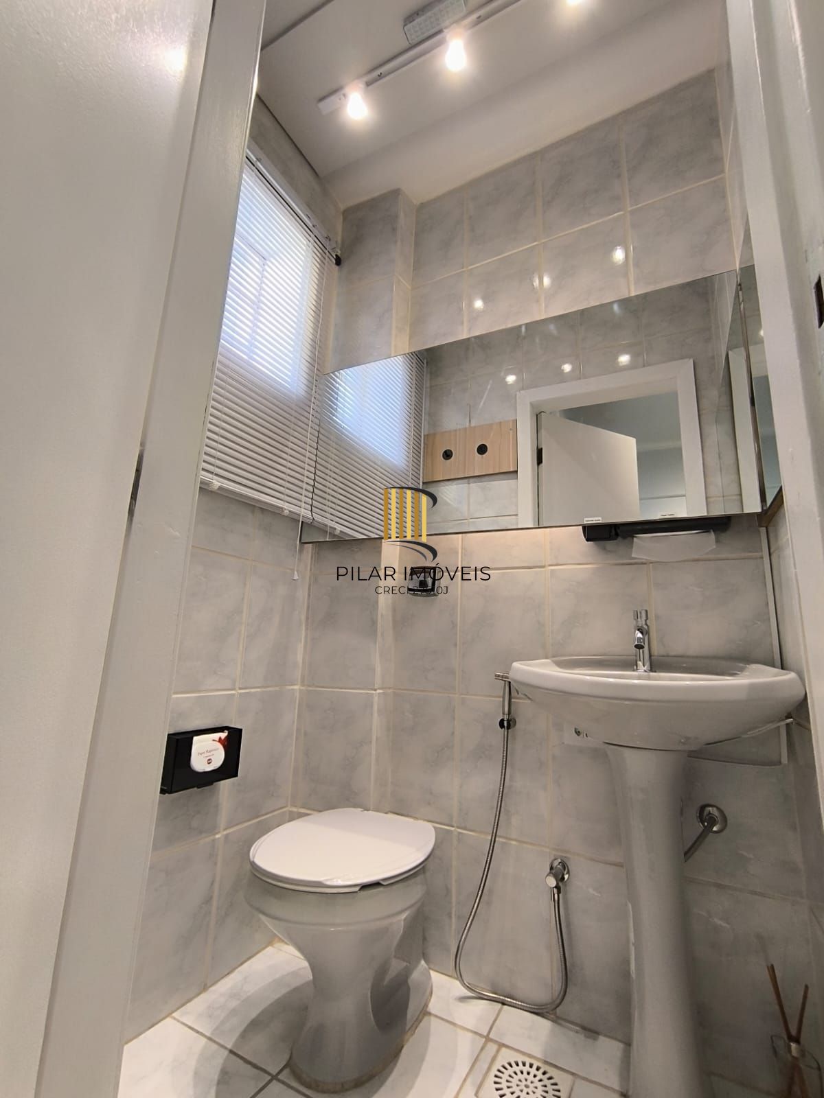 Sala Comercial com vista para o Guaíba