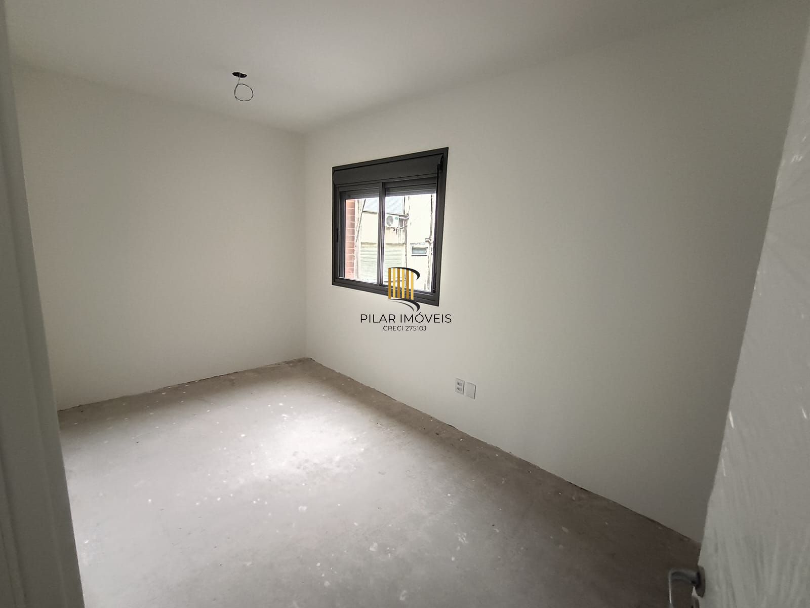 Apartamento 2 dormitórios, 1 suite, 1 vaga.