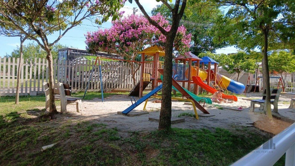 Apartamento 2 dormitórios no bairro Cavalhada