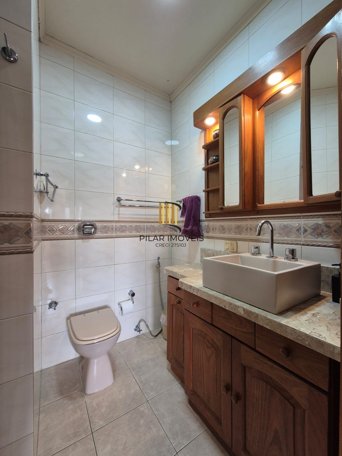 Amplo apto 3dormit e 2 vagas no Menino Deus