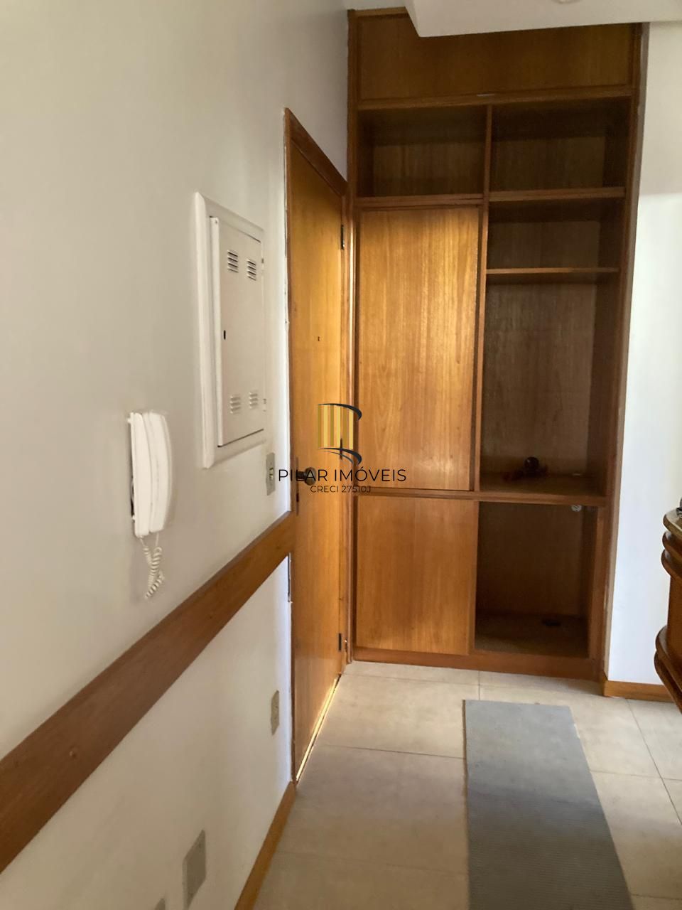 Conjunto de Salas na Rua Érico Veríssimo