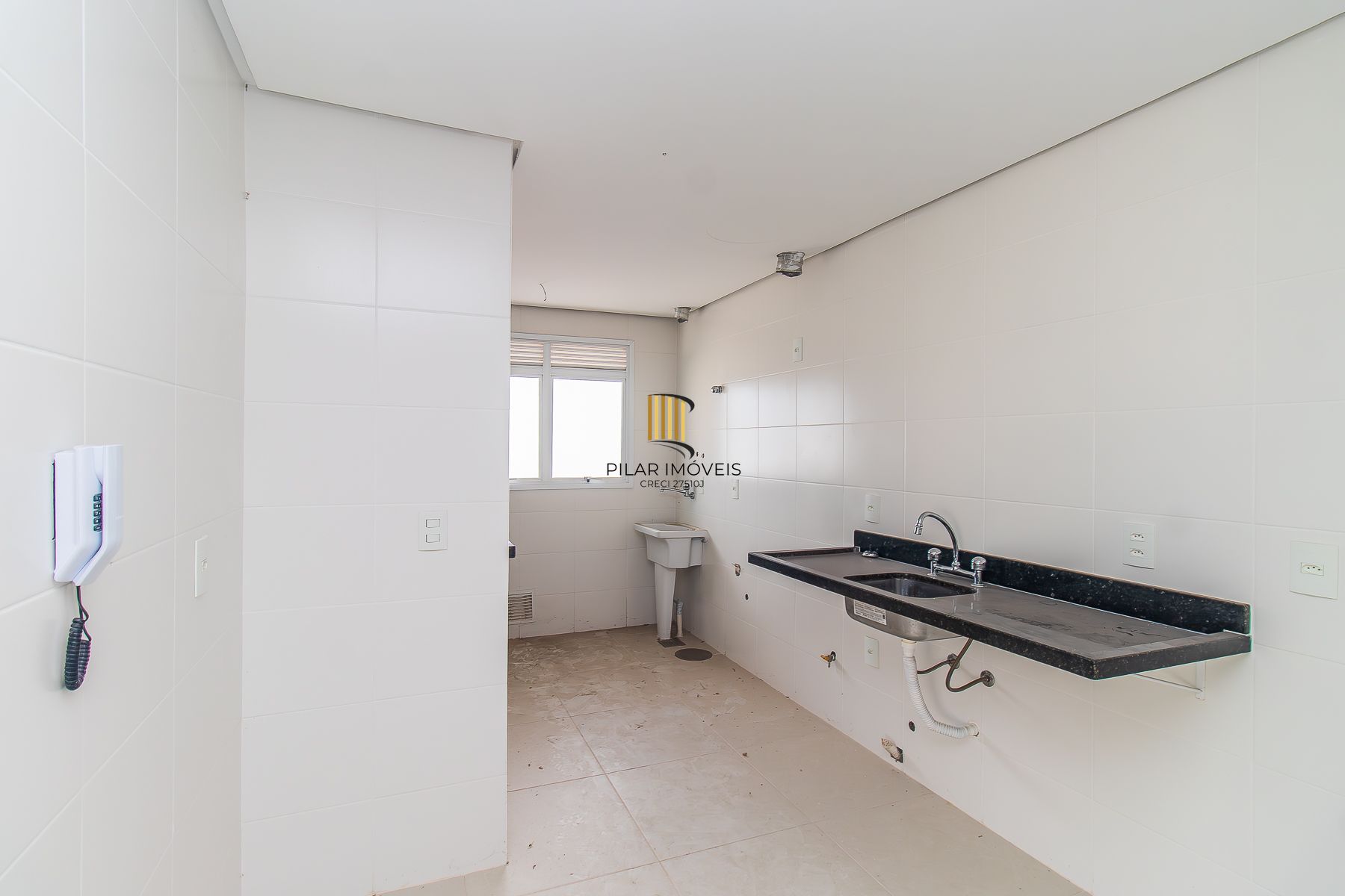 APARTAMENTO COBERTURA - 2 DORMS - 2 VAGAS - 166,21 m² - TRISTEZA