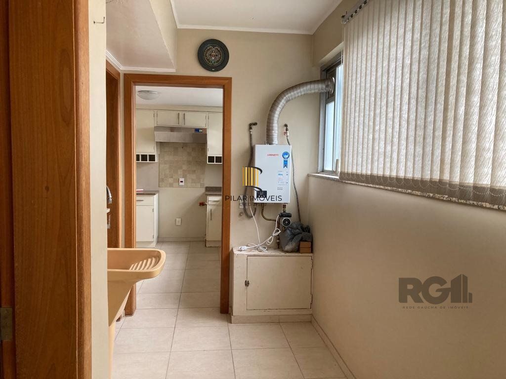 Apartamento - 3 dormitórios - 144,71 m² - Menino Deus