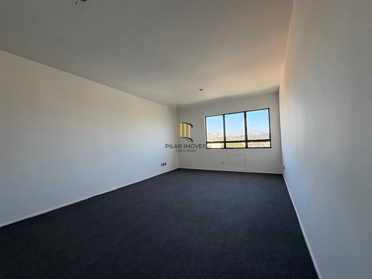 Sala comercial 37,27m² no bairro Passo da Areia - Pilar Imóveis