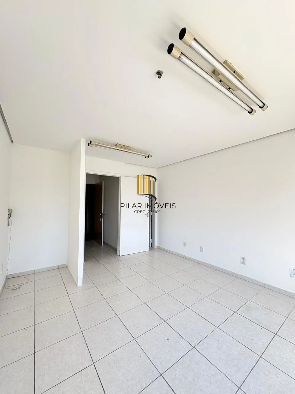 Sala comercial desocupada