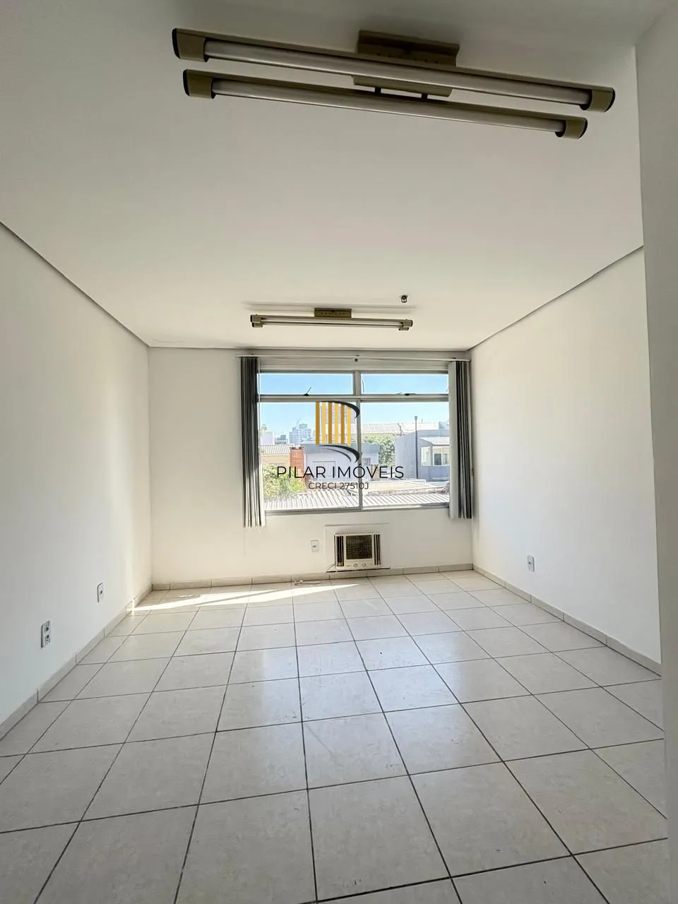 Sala comercial desocupada