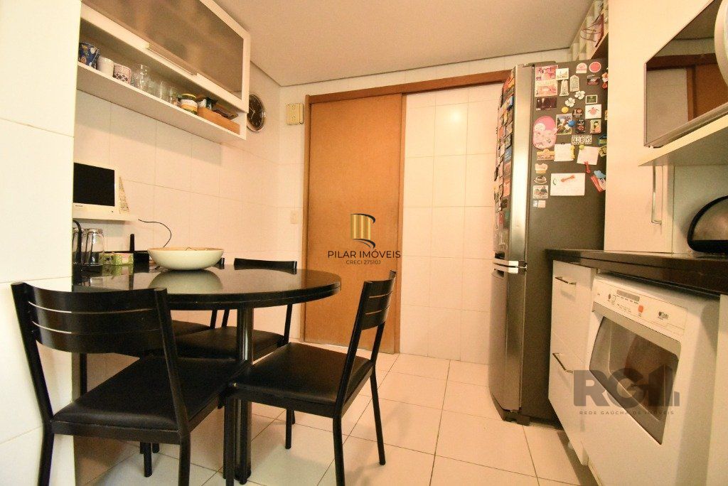 Apartamento 3 dormitórios no bairro Menino Deus