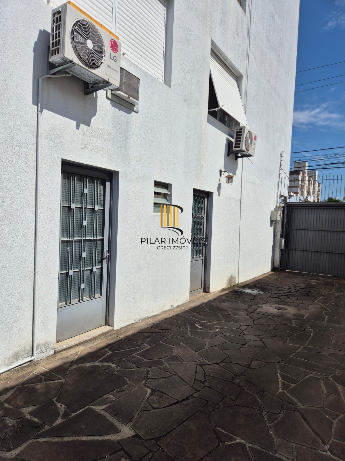 Amplo apto 3dormit e 2 vagas no Menino Deus