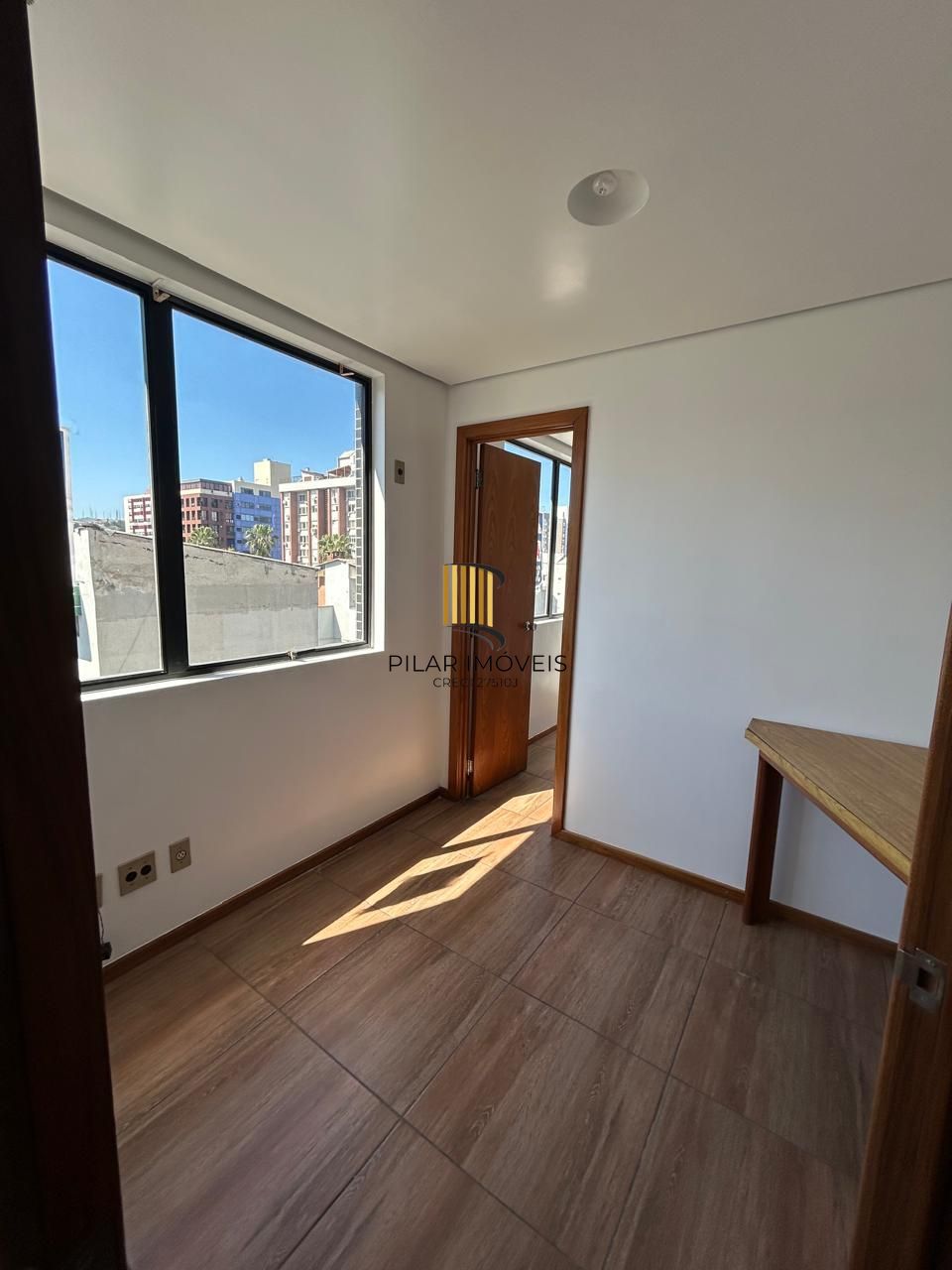 SALA COMERCIAL 27,93 m² - 1 VAGA - MENINO DEUS - Pilar Imóveis