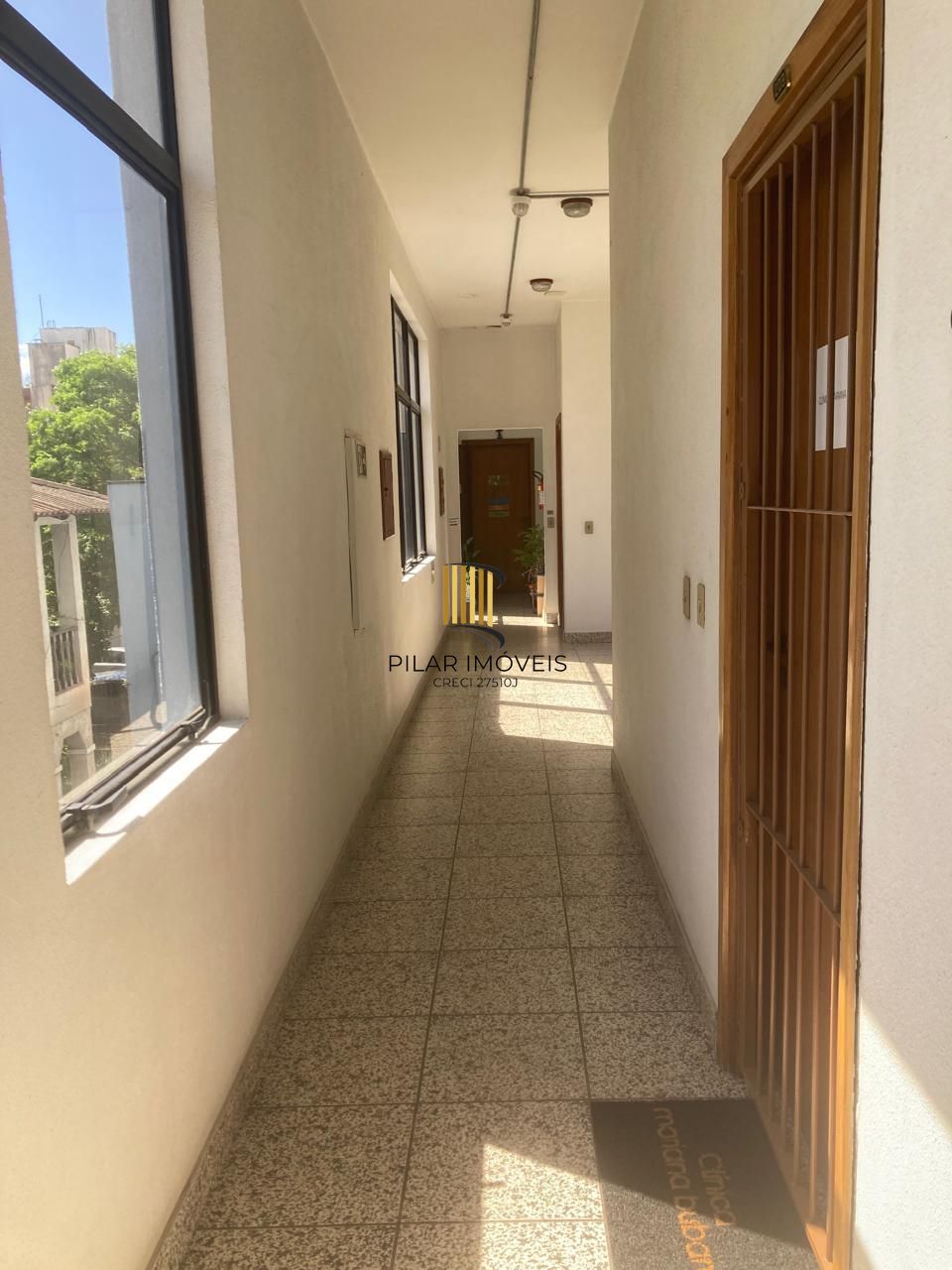 Conjunto de Salas na Rua Érico Veríssimo