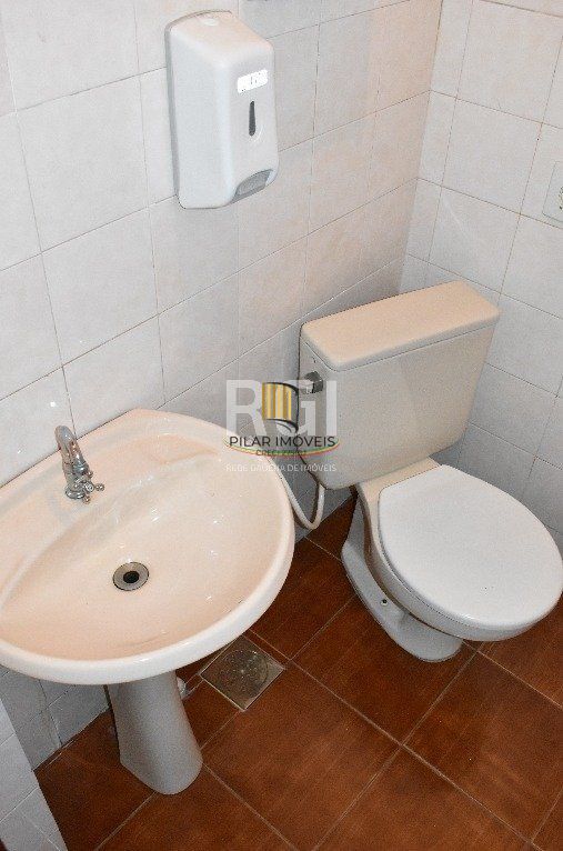 Loja para Venda - 230.6m², 0 dormitórios, 1 vaga - Camaquã