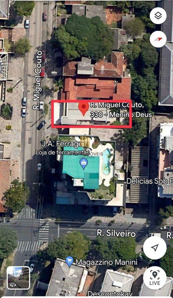 Casa 4 dormitórios - 1 vaga -  330m² Menino Deus