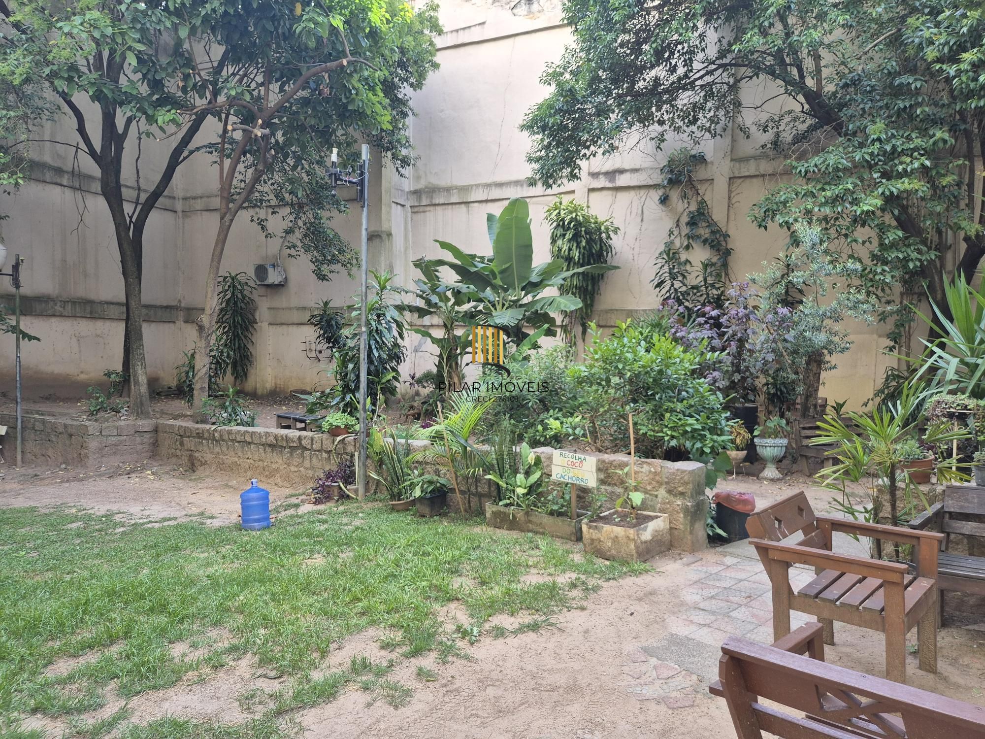 2 dormitório com área externa e churrasqueira