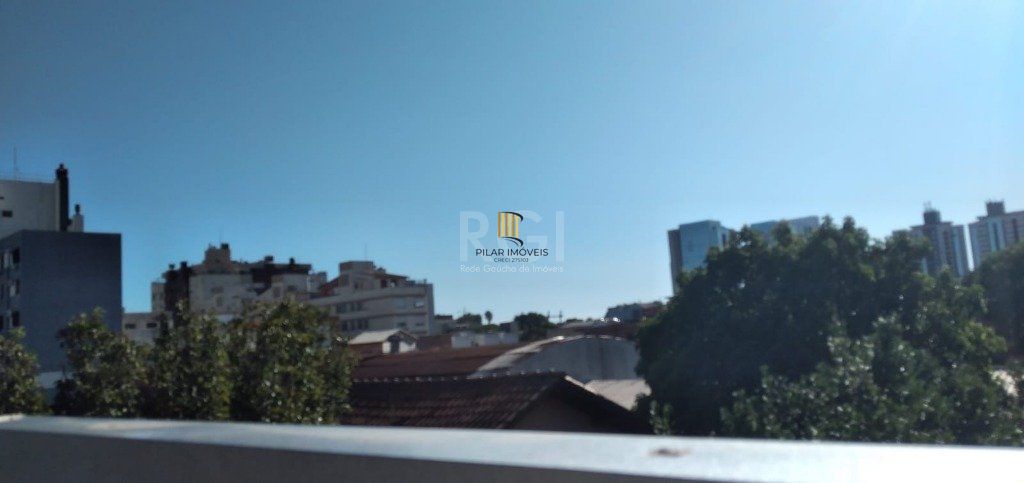 Casa para Venda - 100m², 3 dormitórios, 1 vaga - Menino Deus