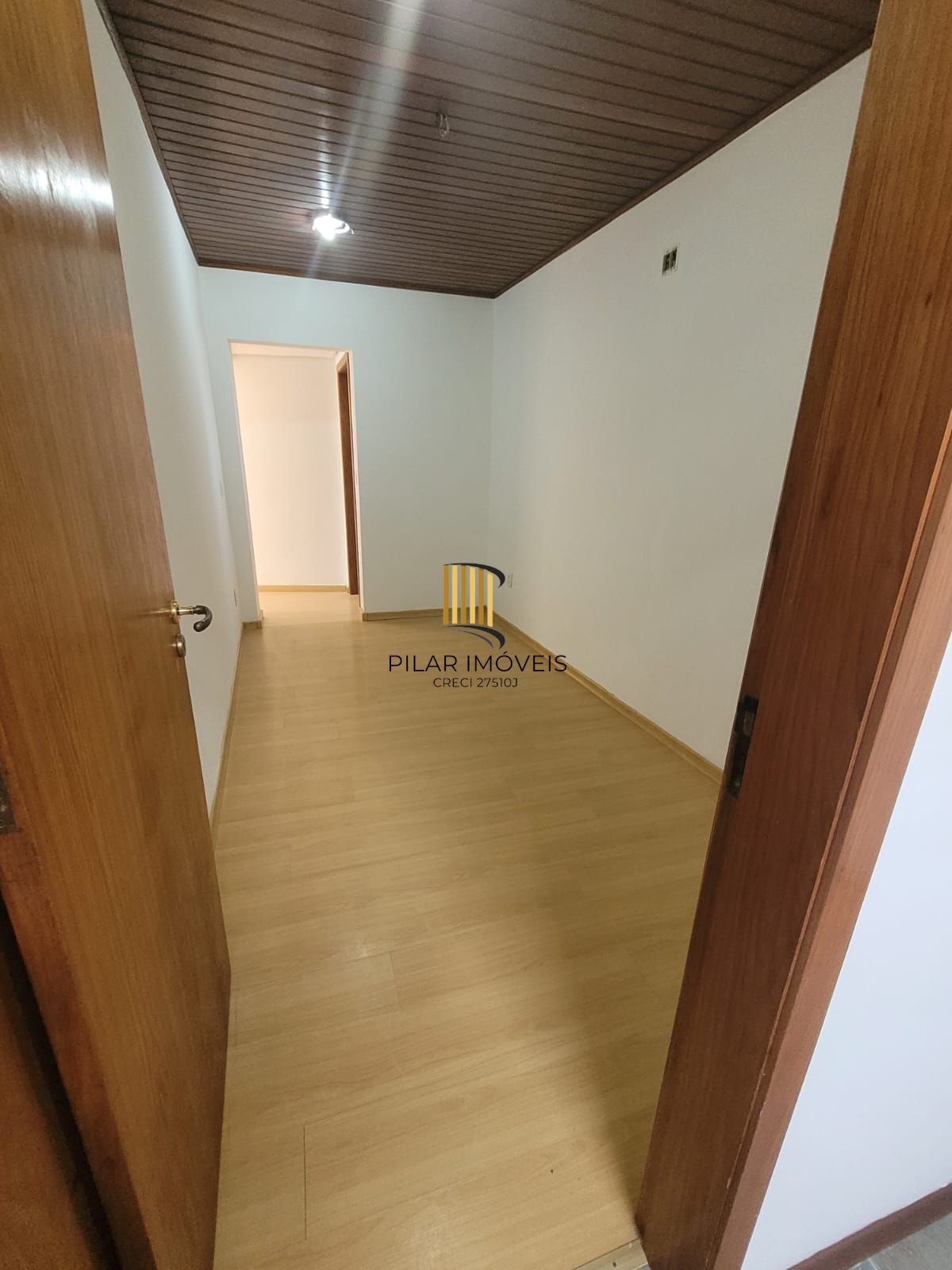 Casa no bairro Ipanema com 291 m² de área privativa e 8 garagens