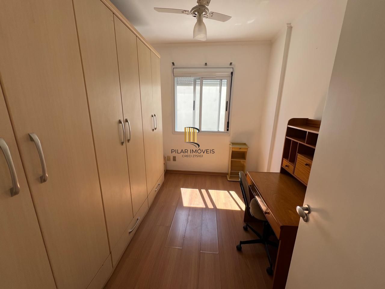 Apartamento 2 D com suite e garagem ,