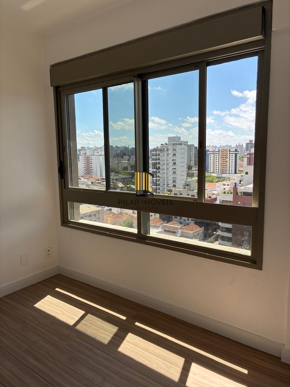 Lindo imóvel 2 dormitórios, 1 suíte, 64 m2, vaga de garagem no bairro Praia de Belas